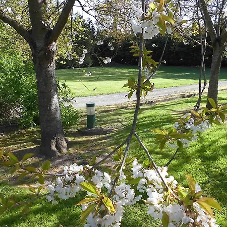 La Gentilhommiere Bed & Breakfast *